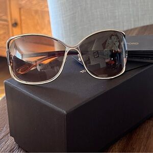 Tom Ford Eugenia Gold Frame Sunglasses Sunnies Excellent Condition TF 156